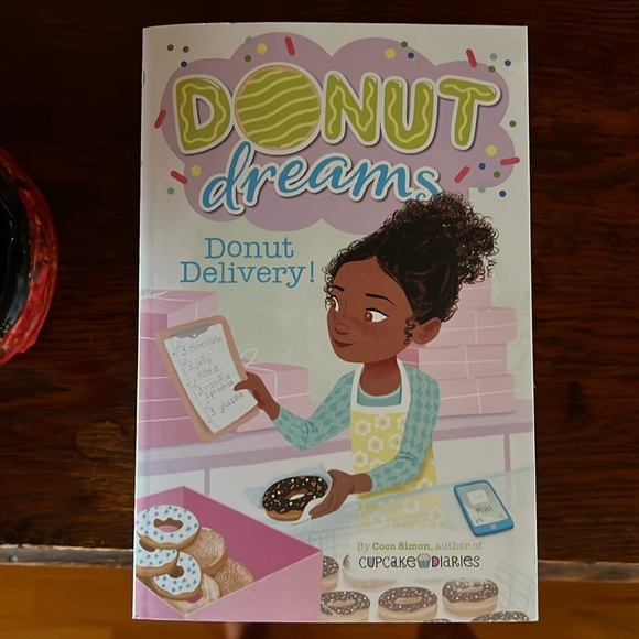 Donut Dreams book set - Picture 3 of 9